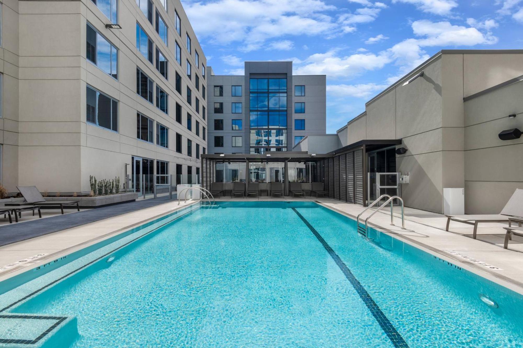 Ac Hotel By Marriott Atlanta Midtown Exterior photo